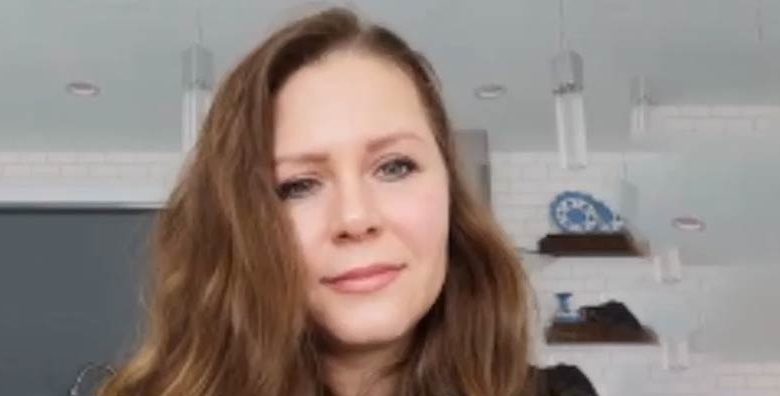 مصاحبه با خانم مهاجر روس در کلگری، کانادا 9 برنامه گپی با مهاجر از کانادا