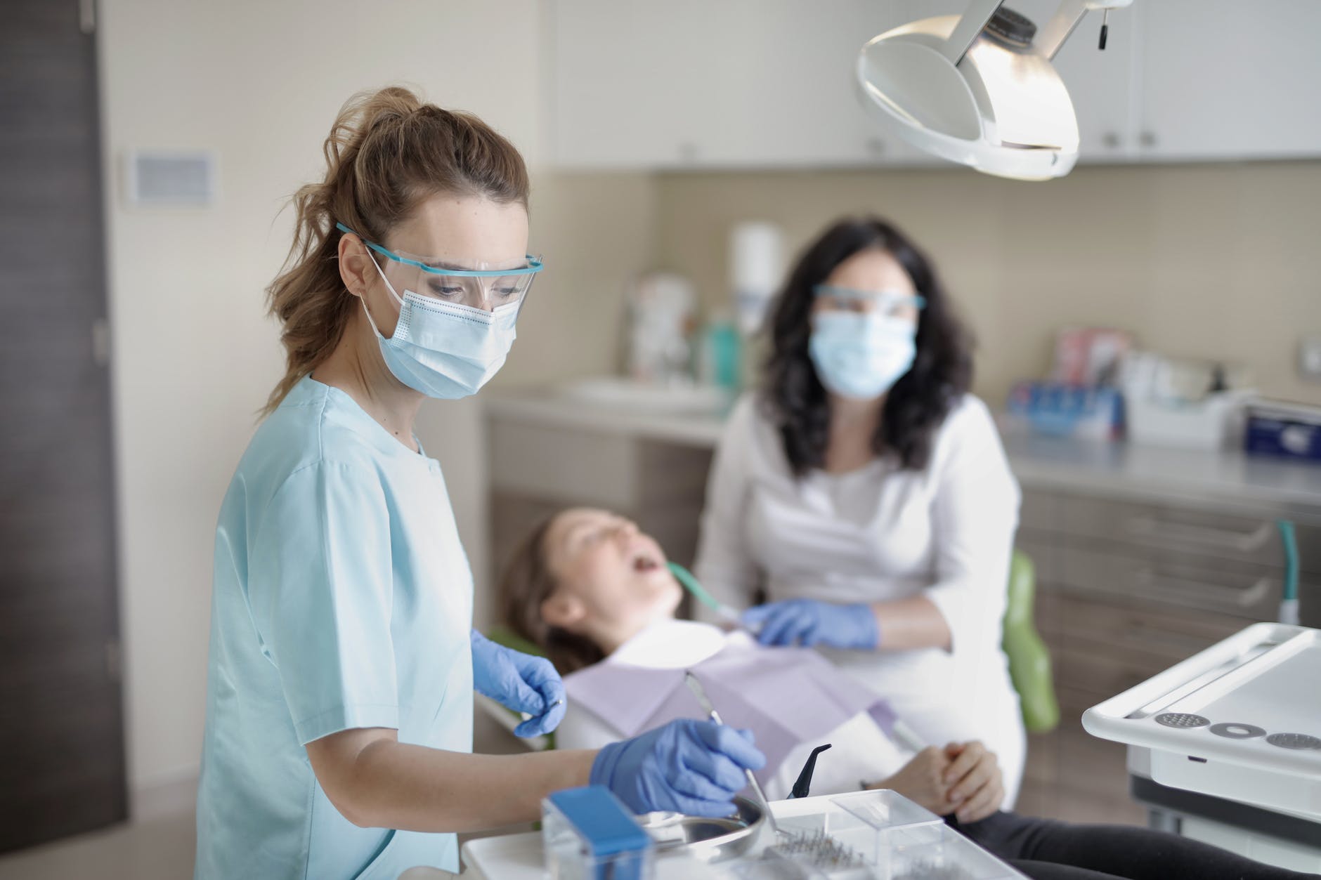 کدام مشاغل استرس کمتری دارند؟ 14 dentist